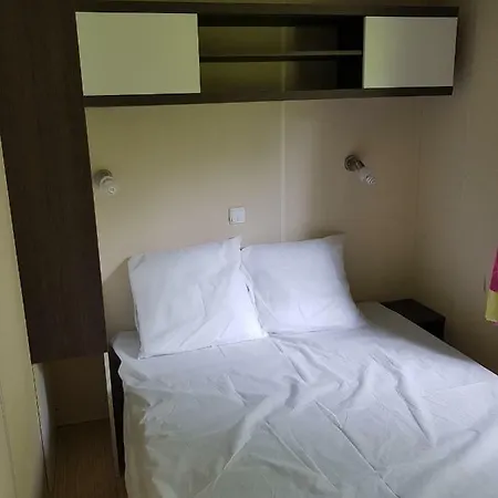 אתר קמפינג Camping Le Mouliat 3*
