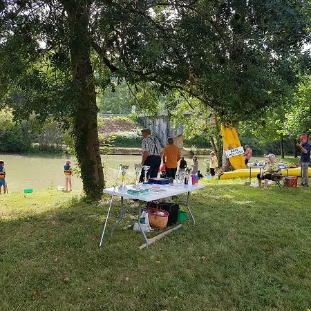 Camping Le Mouliat אתר קמפינג